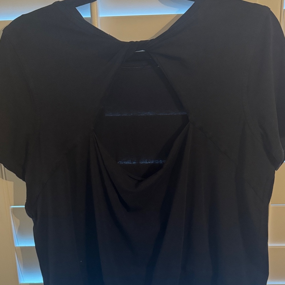 lululemon Back in Action Special Addition - 4 - Picture 3 of 3